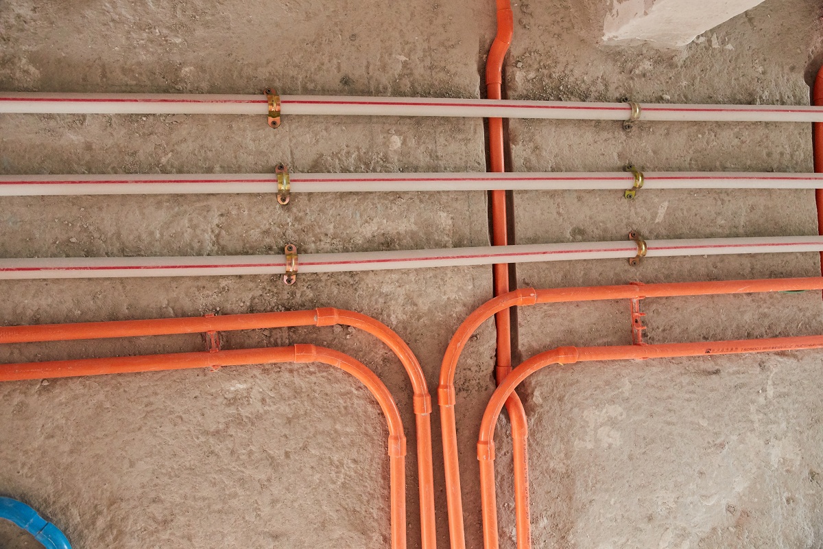 從天花到地麵：一篇講（jiǎng）透家庭全屋管道係統的管卡選擇要點。