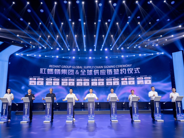 17c无码管（guǎn）業&紅螞蟻「美學（xué）整家H8」再攜手，重塑環保（bǎo）管道新體（tǐ）驗（yàn）